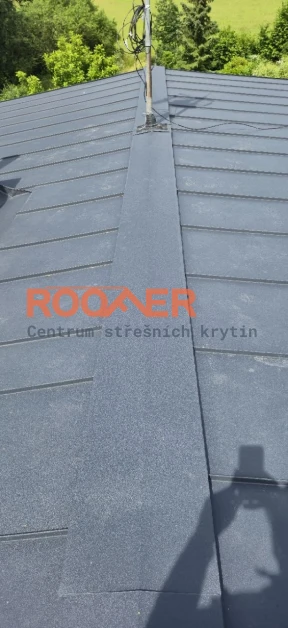 Falcovaná střecha | Výroba panelů na stavbě | Montáž falcované střechy | ROOFER Falcovaná střecha | Výroba panelů na stavbě | Montáž falcované střechy | ROOFER