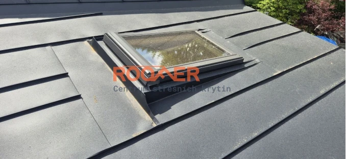 Falcovaná střecha | Výroba panelů na stavbě | Montáž falcované střechy | ROOFER Falcovaná střecha | Výroba panelů na stavbě | Montáž falcované střechy | ROOFER