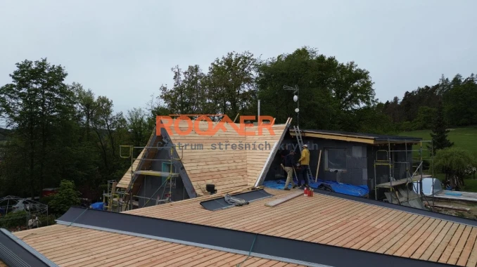 Falcovaná střecha | Výroba panelů na stavbě | Montáž falcované střechy | ROOFER Falcovaná střecha | Výroba panelů na stavbě | Montáž falcované střechy | ROOFER