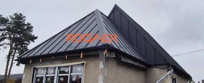 Moderní Click panely Retro Standard – kvalitní střecha v antracitu | Roofer.cz