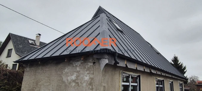 Moderní Click panely Retro Standard – kvalitní střecha v antracitu | Roofer.cz