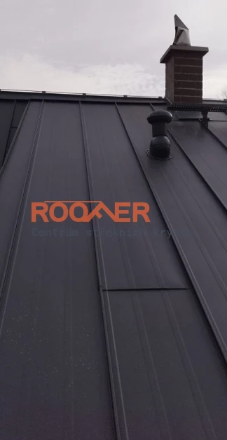 Rekonstrukce střechy ve Filipově – Click panely BILKA | ROOFER.cz Rekonstrukce střechy ve Filipově – Click panely BILKA | ROOFER.cz