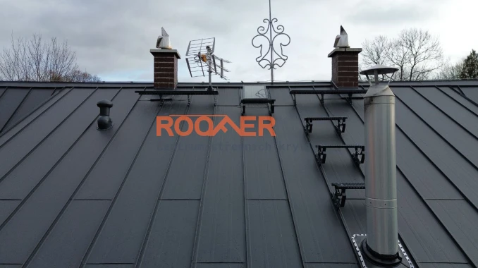 Rekonstrukce střechy ve Filipově – Click panely BILKA | ROOFER.cz Rekonstrukce střechy ve Filipově – Click panely BILKA | ROOFER.cz
