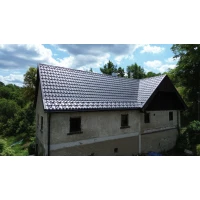 Rekonstrukce střechy (pokládka plechové střešní krytiny Gotic Mat RAL 7016) v Liberci Rekonstrukce střechy (pokládka plechové střešní krytiny Gotic Mat RAL 7016) v Liberci