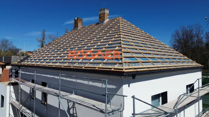 Rekonstrukce střechy Zdiby | Plechová střecha BILKA Britanic | ROOFER.cz