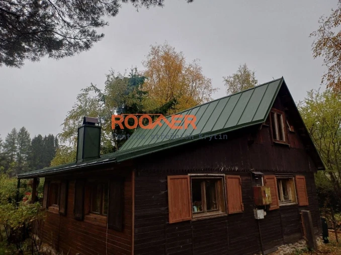 Rekonstrukce falcované střechy – Tři Studně, RAL 6020